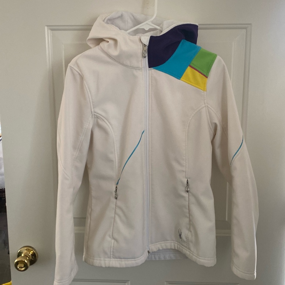 Spyder Women’s White Soft Shell Fleece Lined Jacket with Colorblock Hood. Medium